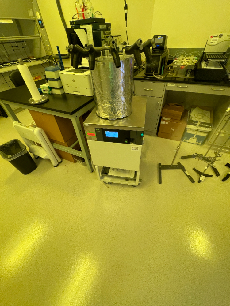 Image of Buchi Lyovapor L-200 Freeze Dryer System